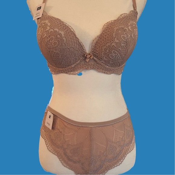Rene Rofe Other - Bra and Panties Set / Lingerie NEW